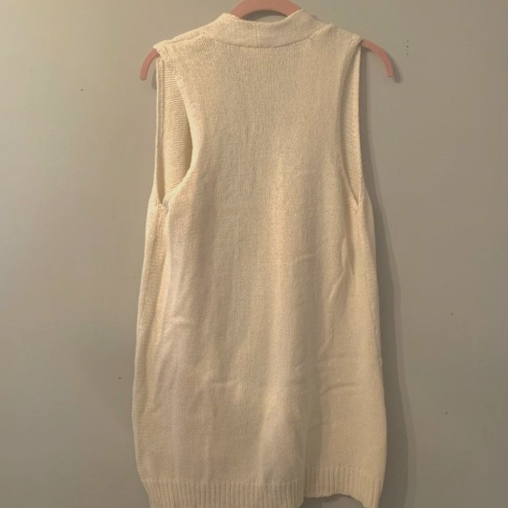 Elegant Cream Sleeveless Sweater Vest - Picture 2 of 7